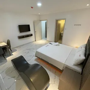 Reddoorz @ Maganda Drive In Pampanga アンヘレス